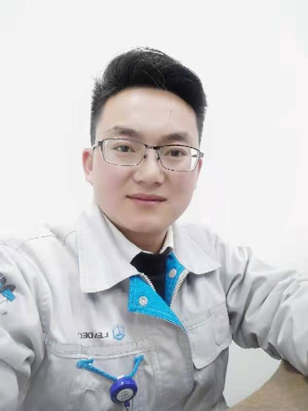 说明: 景鹏飞照片